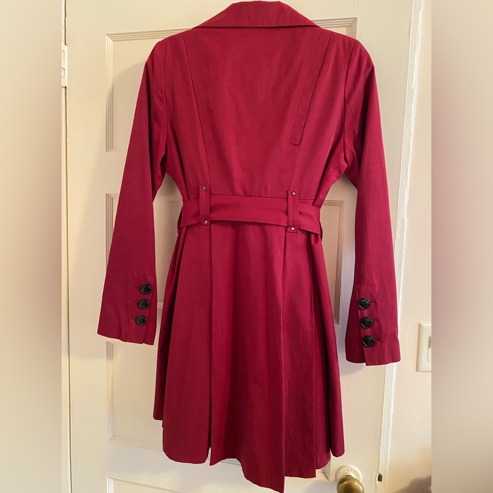 Steve Madden red belted pea coat with black buttons. NWOT size M - Picture 3 of 13